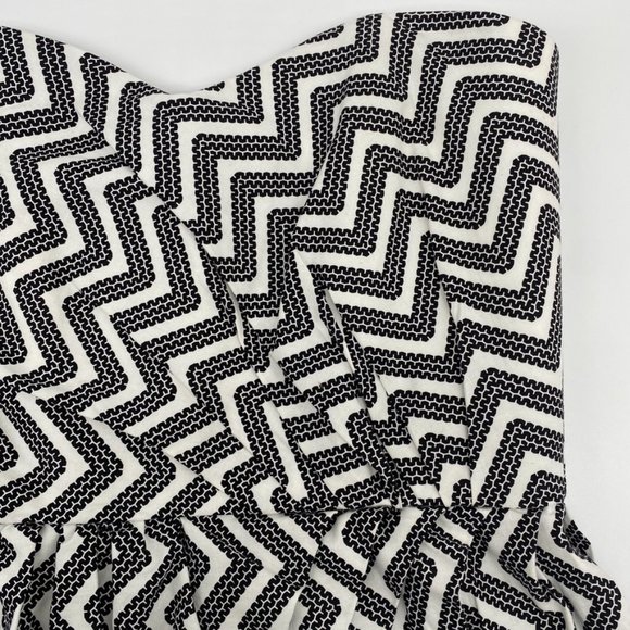 ModCloth Strapless Sweetheart Fit & Flair Zig Zag - Picture 3 of 7
